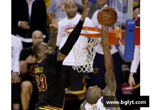 NBA精彩第三节盘点：全场最激烈的瞬间回顾